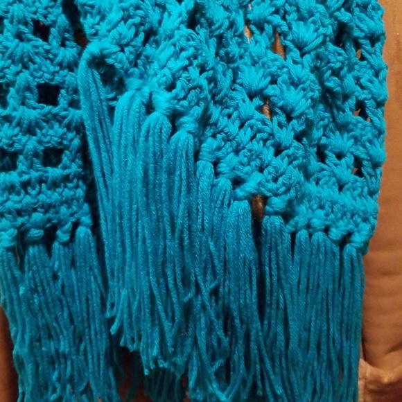 Handmade crochet extra wide scarf/wrap - Picture 7 of 7